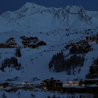 Dois esquiadores mortos em avalanches na França