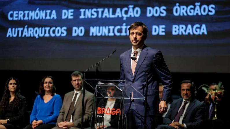 Papa Leão XIV recebe a oposicionista venezuelana María Corina Machado