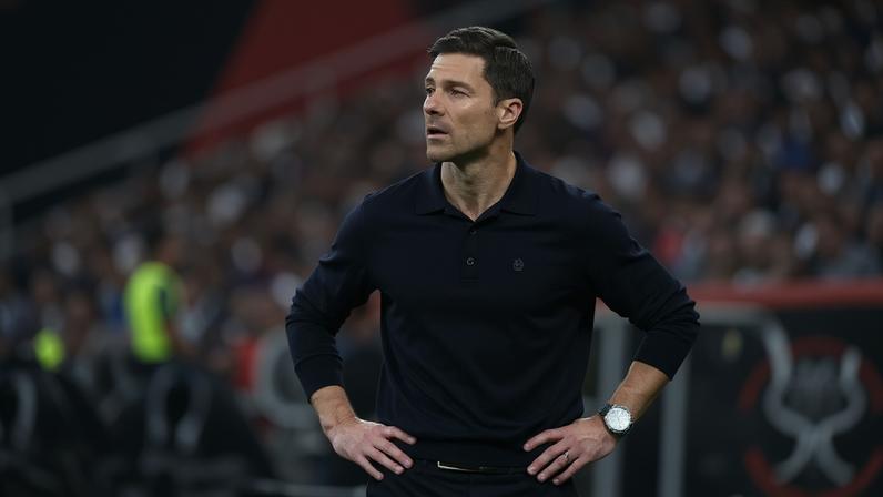 Benfica vende excedentário; Real Madrid troca treinador