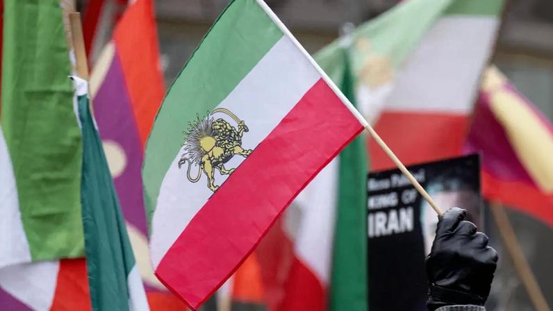 Trump impõe tarifas de 25% a países que façam negócios com o Irão