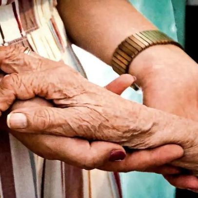 Cuidadora acusada de burlar idosos para ficar com prédio