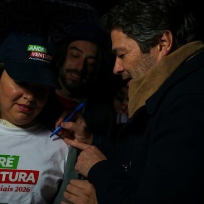 Campanha de André Ventura distribui t-shirts feitas no Bangladesh