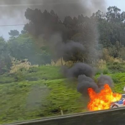 Carro da Red Bull incendiou-se na A3, em Águas Santas