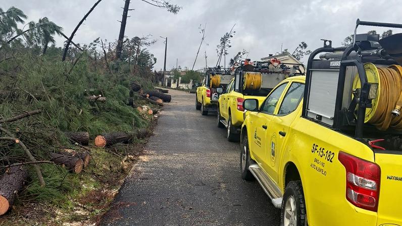 Depressão Kristin: Sapadores do Alto Alentejo reforçam apoio no Médio Tejo