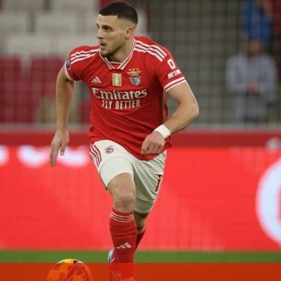 Jurásek recorda a Supertaça e troca palavras com Pepe no adeus ao Benfica