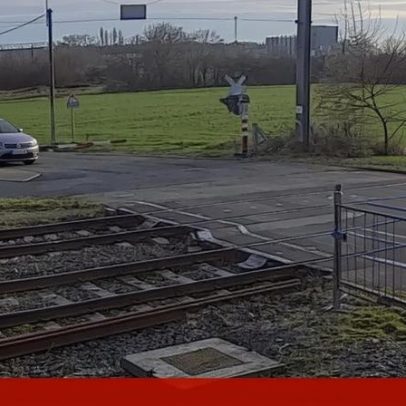 Condutor foge à polícia belga pela linha do comboio
