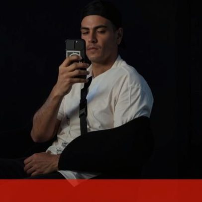 Enzo Barrenechea com o braço ao peito deixa adeptos do Benfica em alerta