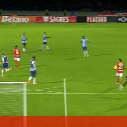 Bruno Vicintin defende Gabriel Batista após falha rara em 120 jogos