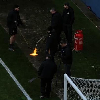 Responsáveis do Hull City tentam derreter gelo para salvar jogo