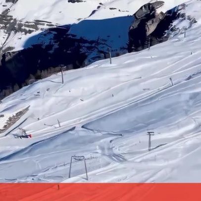 Esquiadores de Crans-Montana prestam homenagem às vítimas da tragédia num bar