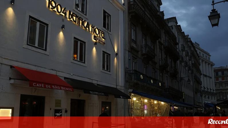 A fachada do Hotel Benfica