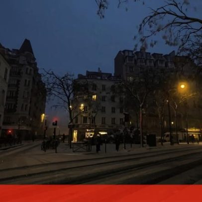 Frio deixa ruas de Paris cobertas de neve