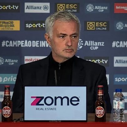 Mourinho quer falar com a equipa após balneário ter sido monólogo