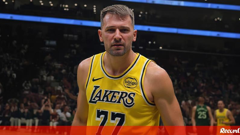 Doncic foi insultado por adepto e 'calou-o' com um triplo: «O que é que disseste, filho da p...?»