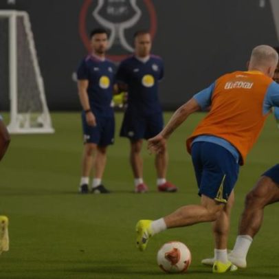 Incidente durante treino do Barcelona envolve Dani Olmo e Ronald Araújo