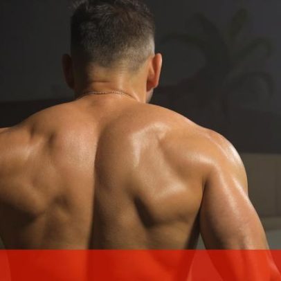 Campeão do UFC corre durante temporal após terminar namoro de 9 dias