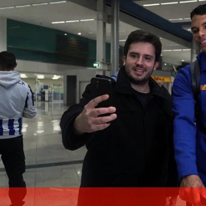 Thiago Silva e Farioli vistos com a filha na chegada do FC Porto à Invicta