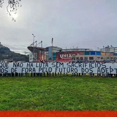 Claques de V. Guimarães e Sp. Braga protestam contra Allianz Cup