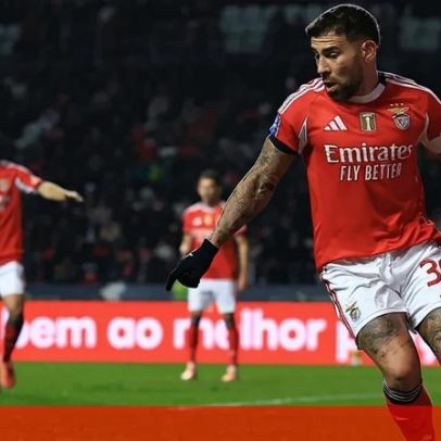 Vídeo Record mostra entrega da braçadeira de Otamendi a Richard Ríos