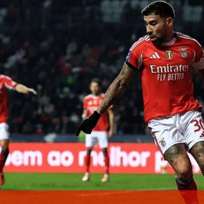 Otamendi entregou a braçadeira que acabou no braço de Richard Ríos