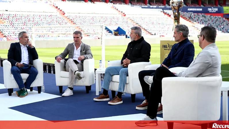Diamantino, Vítor Baía e Fernando Mendes integraram o painel principal da 6.ª edição do Record Talks, em Leiria, no âmbito da Allianz Cup.