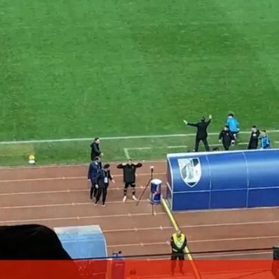 Nélson Oliveira afirma que o título é do Vitória, respeitando o Benfica