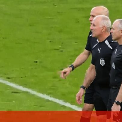 Darren Fletcher diz que os jogadores estão frágeis após eliminação do Man United