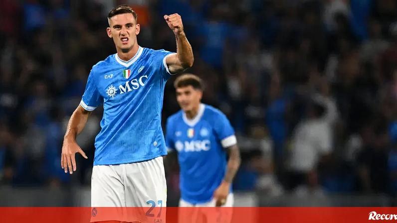 Lorenzo Lucca, avançado do Nápoles