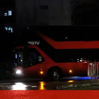 Barrenechea aponta ao clássico; médio do Benfica viajou com a equipa para Gaia