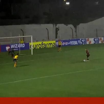 Jovem brasileiro de 16 anos impressiona com Panenka de frieza
