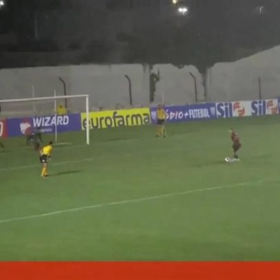 Brasileiro de 16 anos impressiona com panenka de frieza incrível