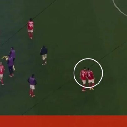 FC Porto-Benfica termina com Pavlidis desolado e apoio dos adeptos