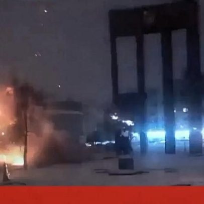 Drone atinge parque infantil em Lviv, mostram imagens de videovigilância