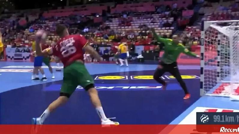 Magia pura: o grande golo de Kiko Costa na estreia vitoriosa de Portugal no Europeu de andebol