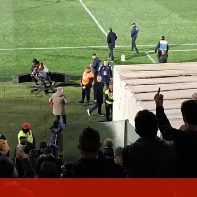 Mourinho mira adeptos do Rio Ave após provocações e regresa ao relvado