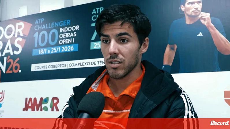 Tiago Torres venceu principal favorito no Indoor Oeiras Open: «Trabalho feito nas últimas semanas foi recompensado»