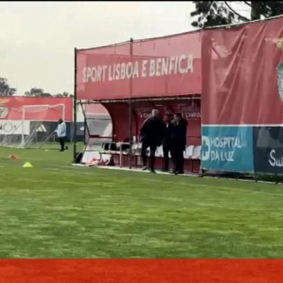 Rafa é tema no treino do Benfica; Mourinho conversa com Mário Branco na chegada