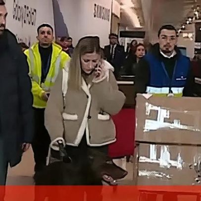 Empresário, namorada e cão de Rafa são vistos a chegar a Lisboa