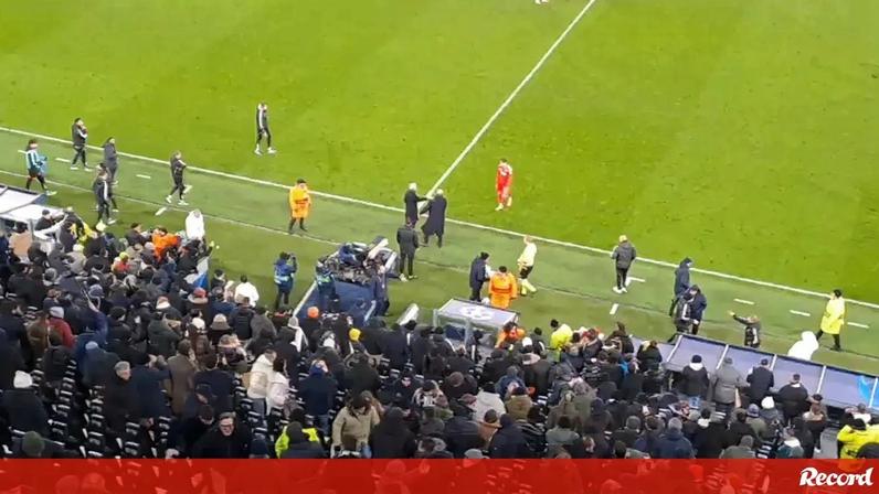 Provocação das bancadas no final do encontro