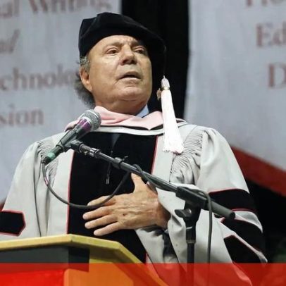 Julio Iglesias partilha mensagens de ex-empregadas para negar acusações