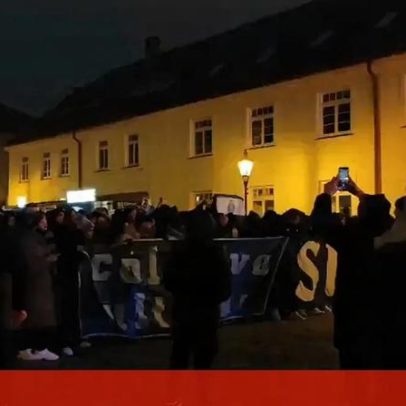 Adeptos do FC Porto seguem em cortejo até ao Estádio do Viktoria Plzen