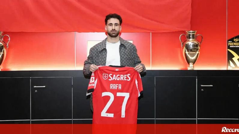 Rafa Silva oficial no Benfica