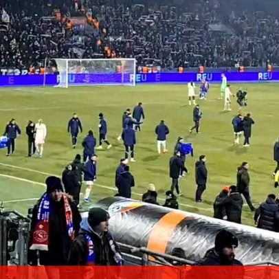 Lágrimas de Samu e confronto de Farioli com árbitro no final de Plzen-Porto