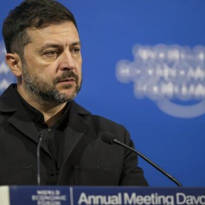 Zelensky critica líderes europeus em Davos e aponta divergências