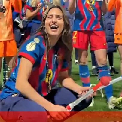 Kika Nazareth lidera celebrações do Barcelona após vencer Supertaça