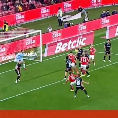 Lopes Cabral cria jogada de canto que Pavlidis converte no primeiro golo