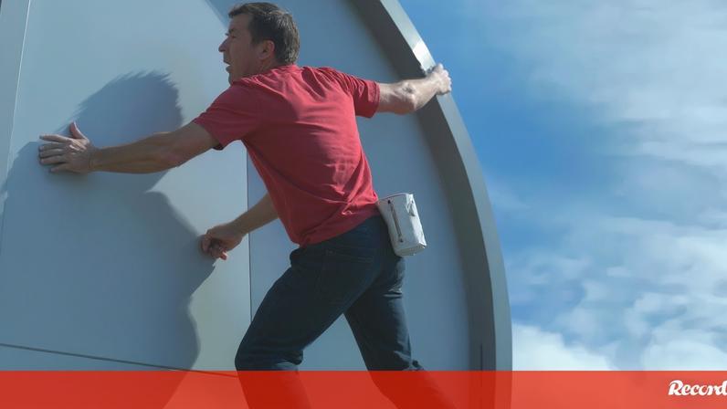 Norte-americano escalou, sem qualquer proteção, o arranha-céus mais alto de Taiwan