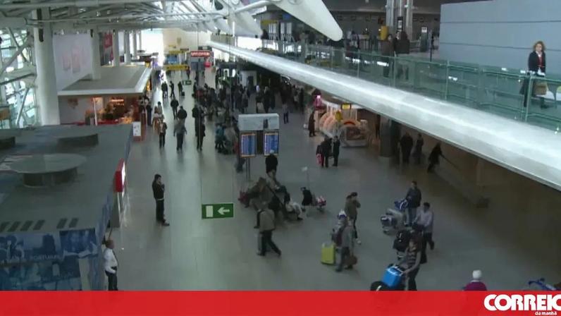 Sistema de controlo de fronteiras poderá ser suspenso no Natal para evitar filas nos aeroportos