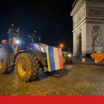 Tratores retirados por agricultores franceses após protestos contra UE/Mercosul