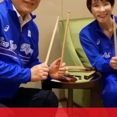 Primeira-ministra japonesa e presidente sul-coreano promovem concerto de K-pop sentado